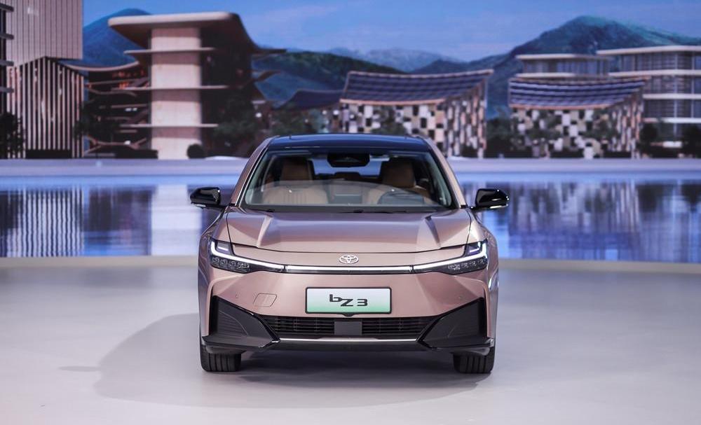 Toyota, BYD, FAW, Tesla, Model 3