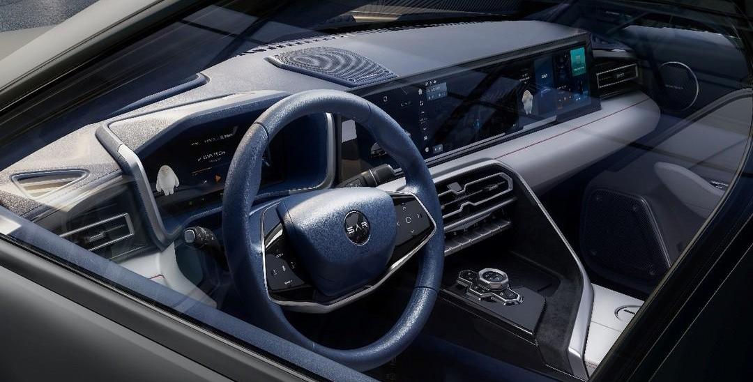 Salon car, Mechelosaurus, Man