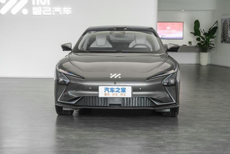 Zhiji Auto, Zhiji L7, Roewe