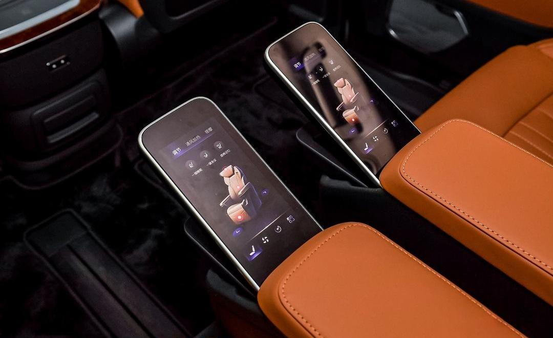 Red Flag, Red Flag HQ9, Buick, Buick GL8, Toyota