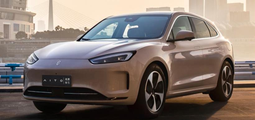 q M5, Tesla, Model Y, q M7, Audi