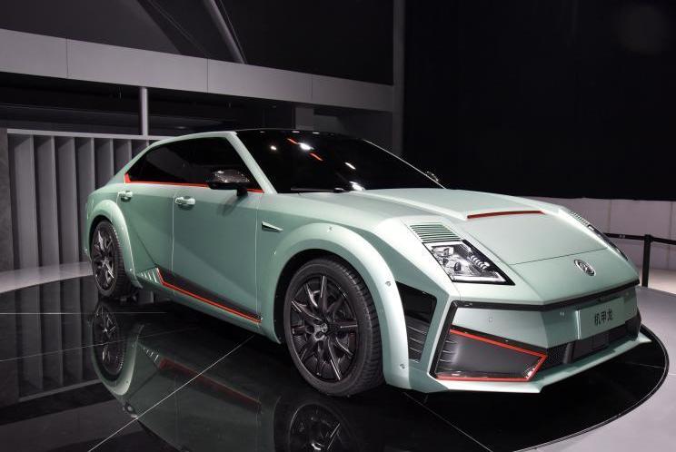 Salon car, Mechelosaurus, Great Wall, Century