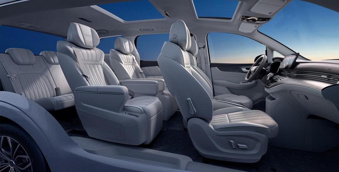 Roewe, Roewe iMAX8, Roewe iMAX8 EV, Rubik's Cube, Red Flag