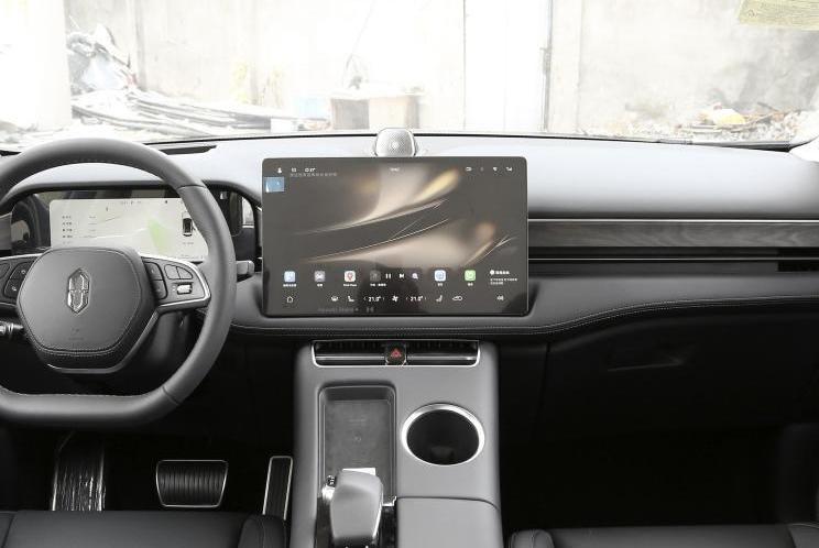 BYD, Honda, Weilai, Wenjie M5, BMW