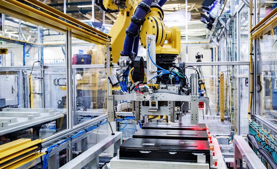 Cadillac, LYRIQ, Buick, Chevrolet