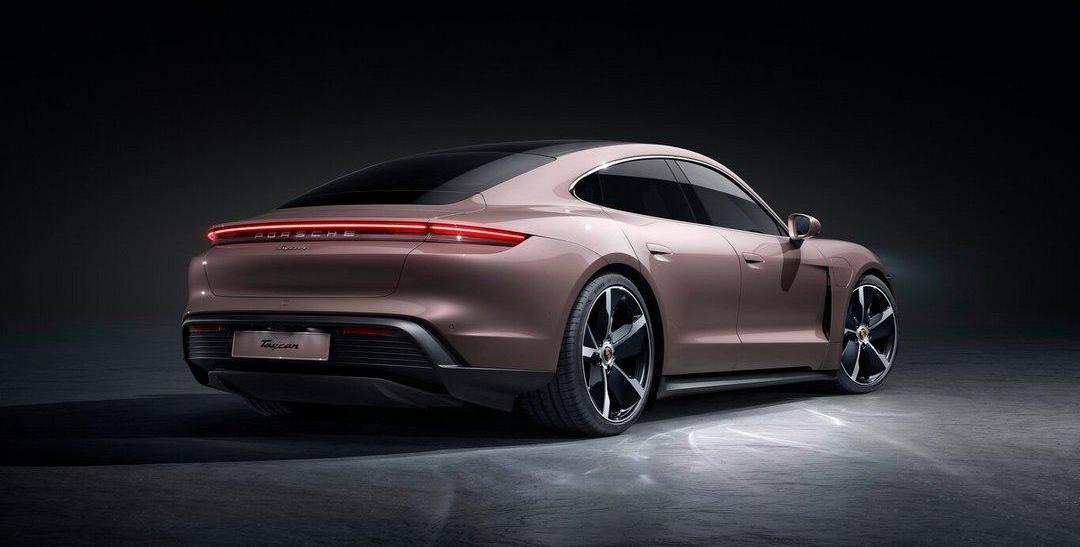 Porsche, Macan,Mission R,Taycan, Audi