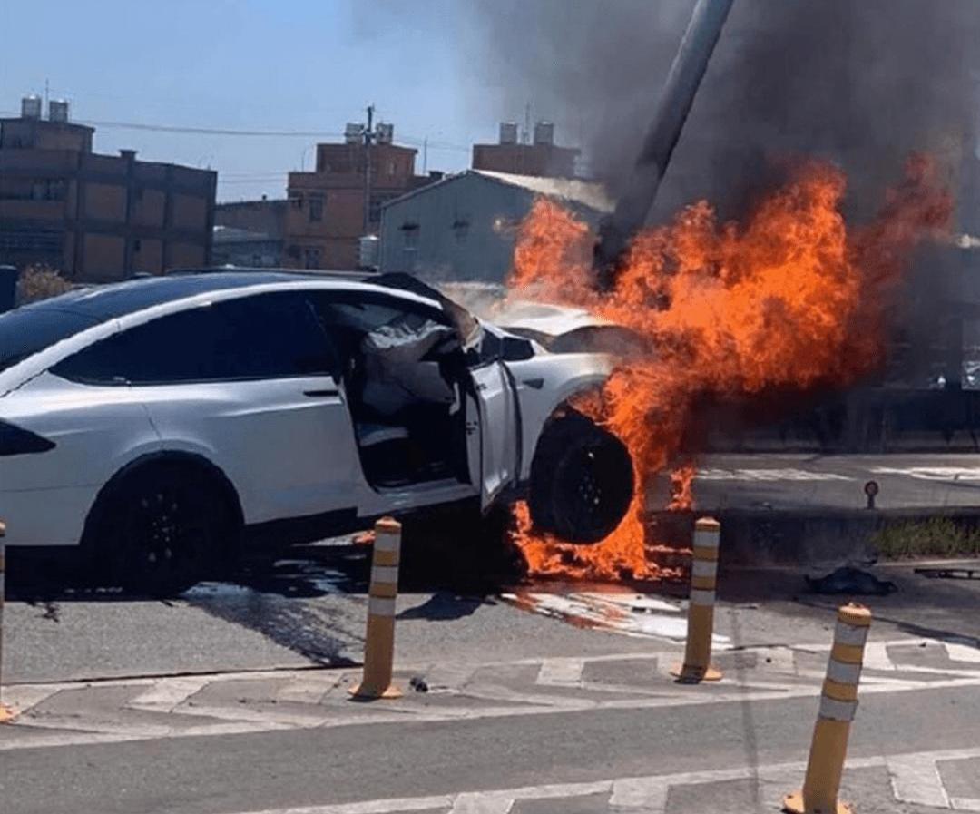 Cadillac, Ford, Lectra, Mercedes-Benz, Yingku