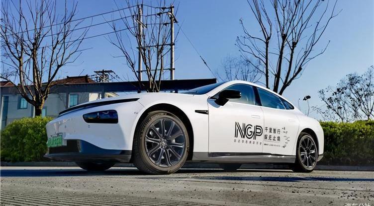 Tucki, Tesla, P7, Tucki, Volkswagen