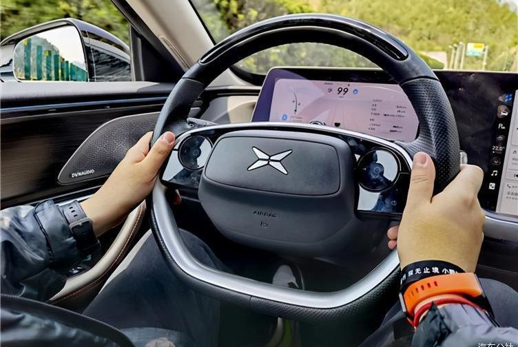 Tucki, Tesla, P7, Tucki, Volkswagen