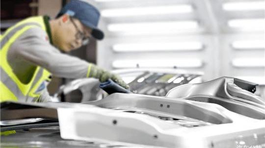 Land Rover, Jaguar, Chery, Discovery, Discovery Sport Edition