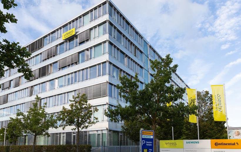 Hyundai, Porsche, Audi, Taycan, Discovery