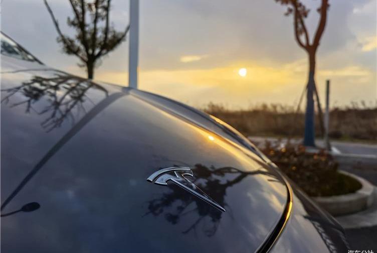 Tesla, finidi, England, Ford, discovered