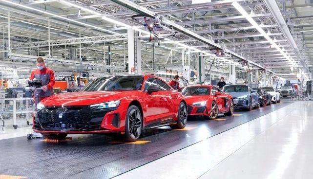 Audi, Volkswagen, Man, FAW, Audi Q3