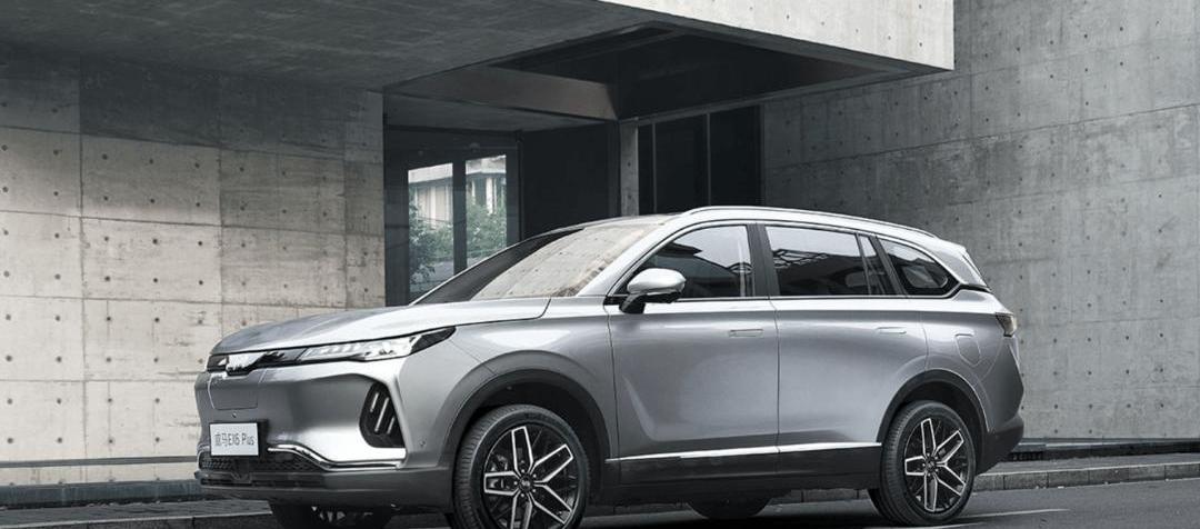 Weimar automobile, Tesla, Volvo