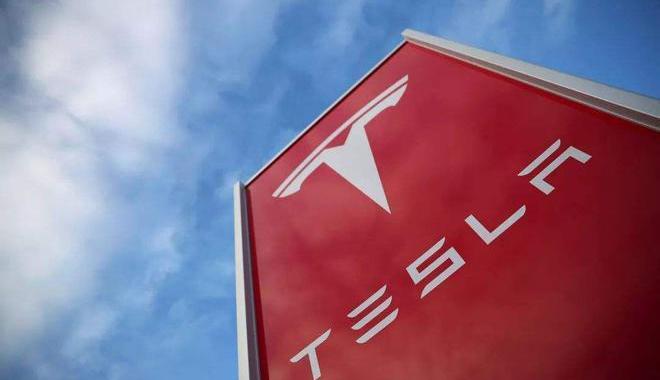 Tesla, Model 3,Model X,Model S, Mercedes-Benz