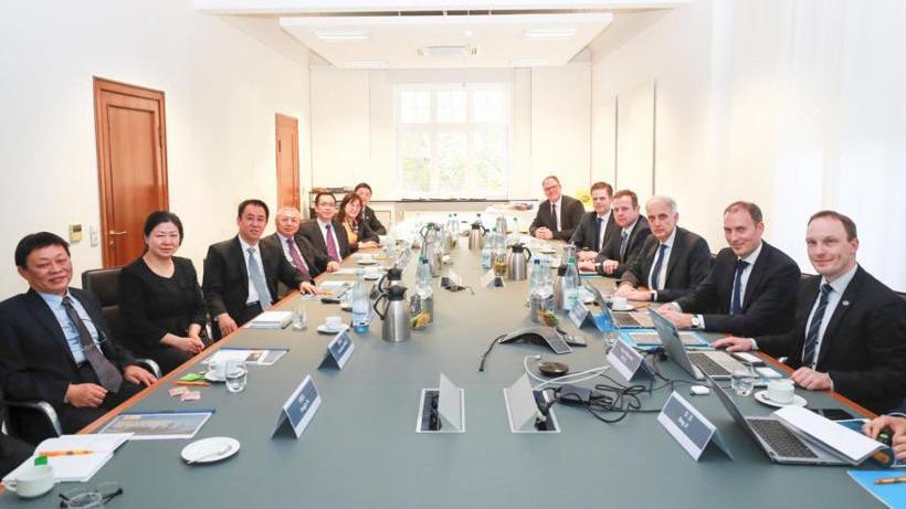 Audi, Mercedes-Benz, Hengchi, BMW, Porsche