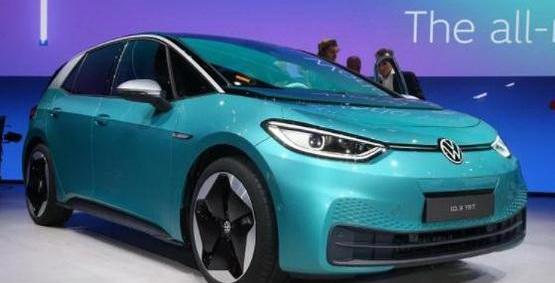 Volkswagen, Golf, Tesla, BMW, Porsche