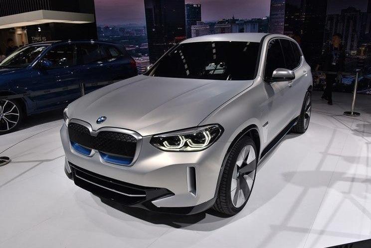 BMW, BMW iX3, Audi, Mercedes-Benz, BMW 5 Series