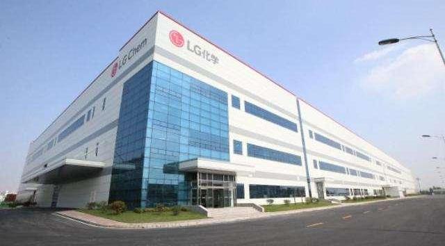 Tesla, Toyota, BYD, Model 3, Corolla