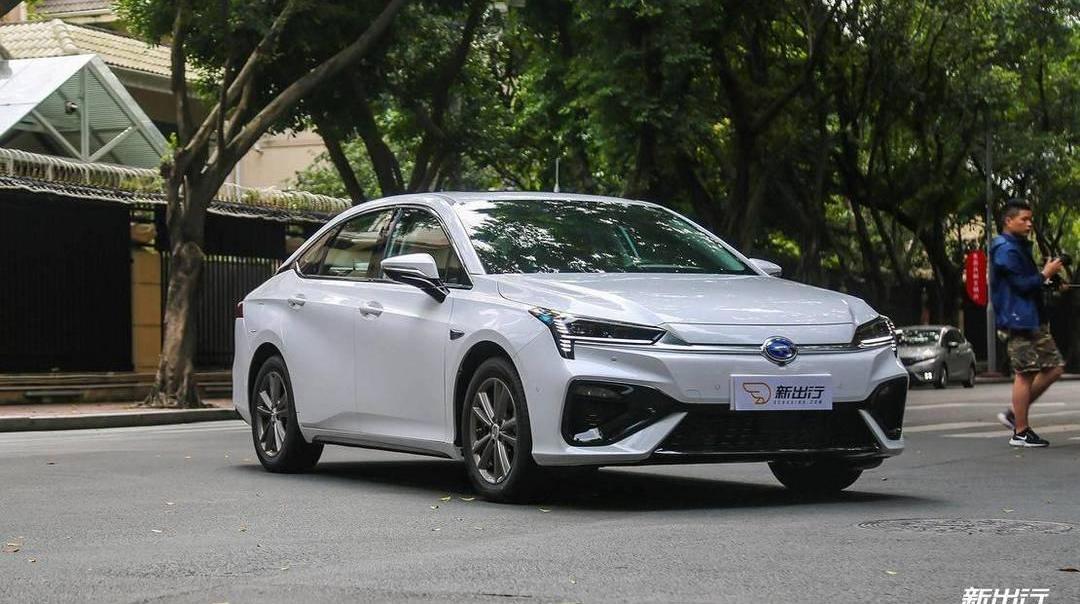 BYD, Jaguar, Tesla, Weilai, Land Rover