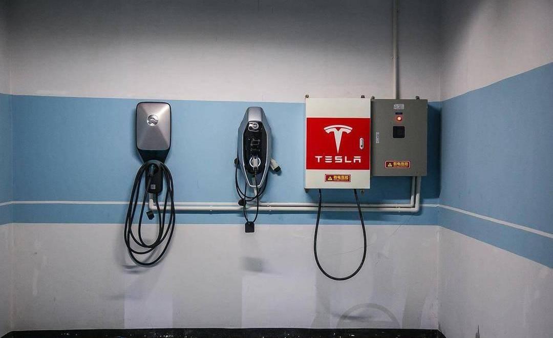 BYD, Jaguar, Tesla, Weilai, Land Rover