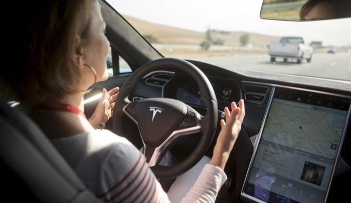 Tesla, Discovery, Nissan, Audi, BMW