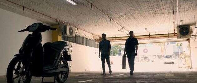 Mercedes-Benz, Porsche, Discovery, Tesla