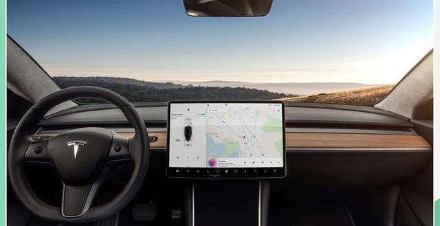 Polestar 2, Tesla, Model 3, remote