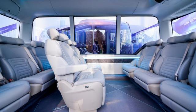 Discovery, Remote, Zebra, Yutong Bus