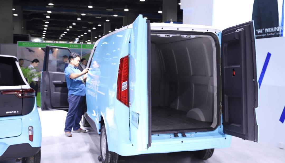 East Wind, Great Wall, Idea, Modernity