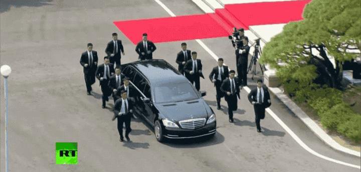 Phantom, Rolls-Royce, Mercedes-Benz, Cadillac, Discovery