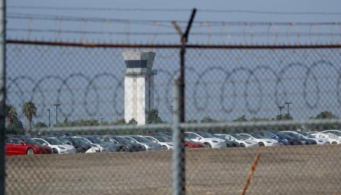 Tesla, Model 3, found