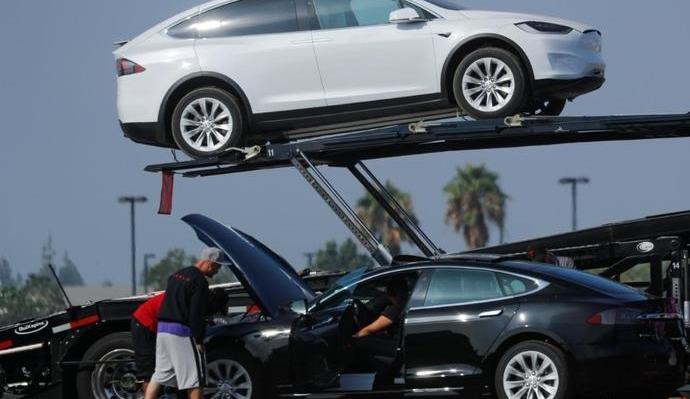 Tesla, Model 3, found