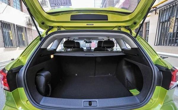 Volkswagen, Roewe, Roewe EI5