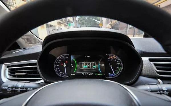 Volkswagen, Roewe, Roewe EI5