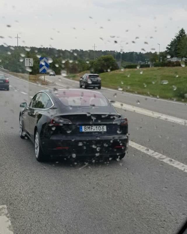 Model 3, Volvo, Tesla, Discovery, Ford 