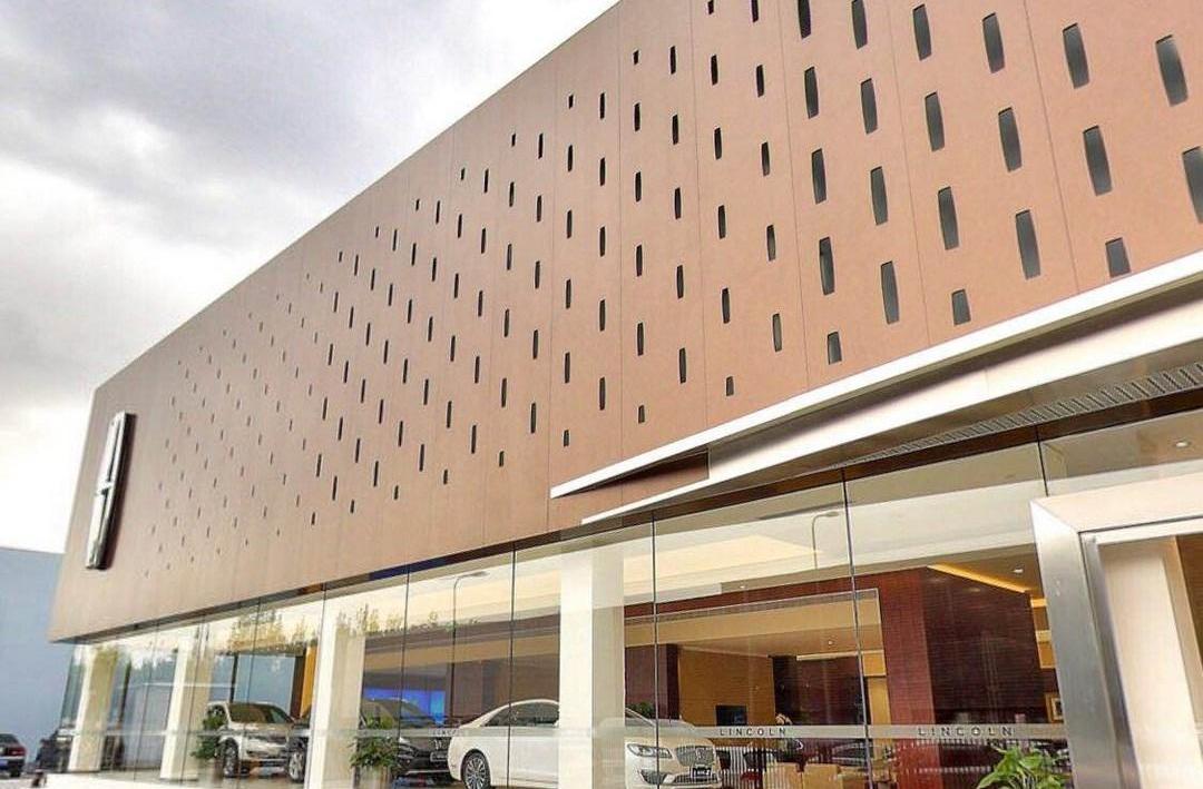 Lincoln, Lexus, Mercedes-Benz, Cadillac, BMW