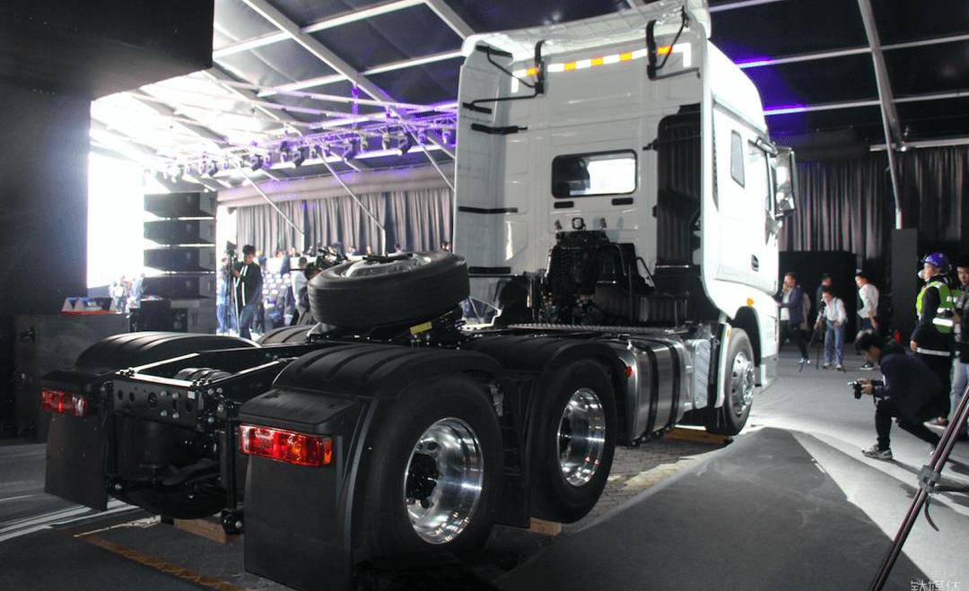 FAW, faw liberation, Jiefang J7, Tesla