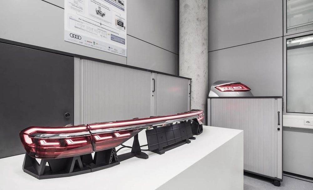 Audi, Audi A8, Mercedes-Benz, Chinese