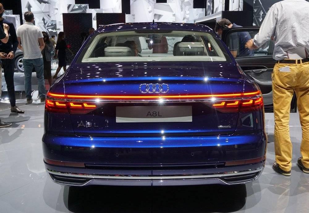 Audi, Audi A8, Mercedes-Benz, Chinese