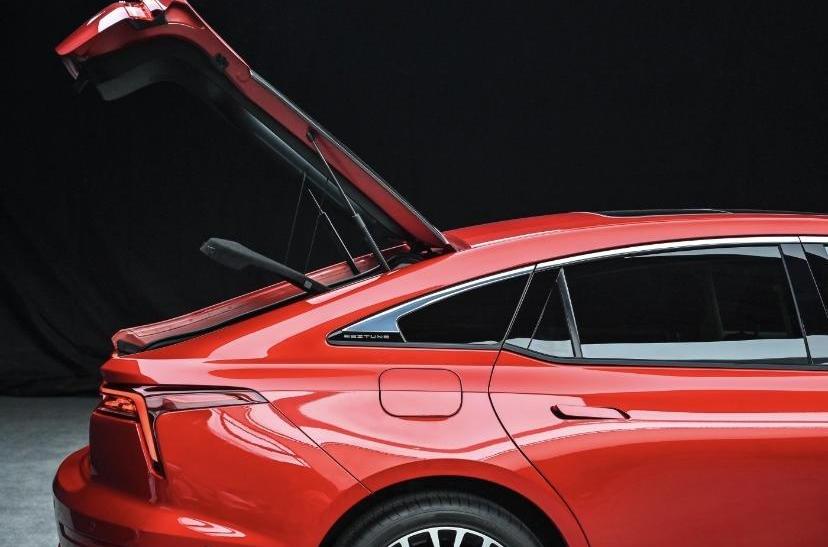 奔騰,奔騰B70,奧迪A6L,奧迪,奧迪A6