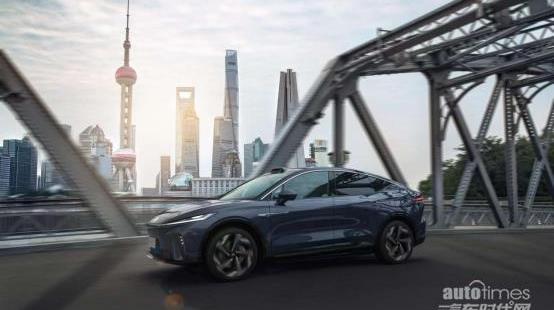 飛凡汽車,飛凡R7,開拓者