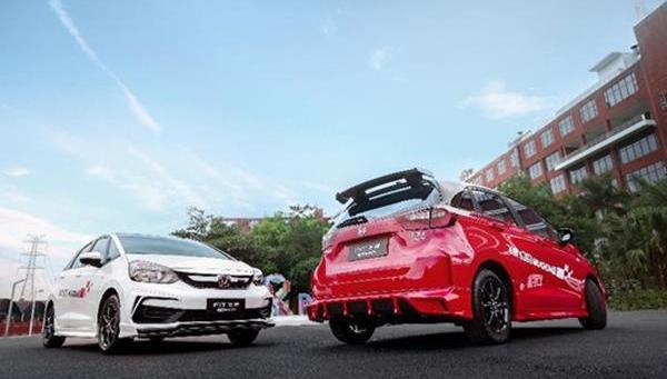 飛度,本田,猛士