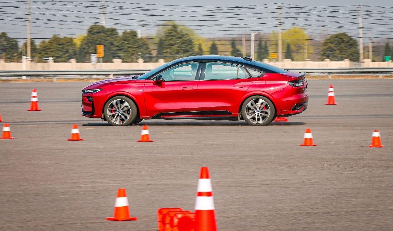 蒙迪歐,福特,世紀,Mustang,福克斯