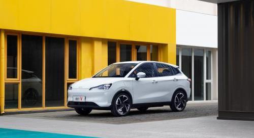 哪吒汽車,哪吒V,哪吒U,大眾