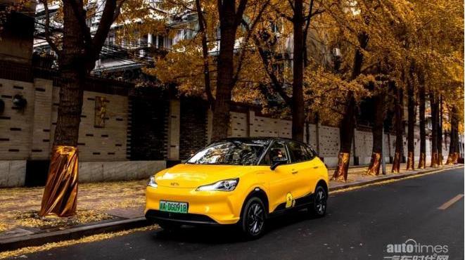哪吒V,哪吒汽車,海豚,理念,特斯拉