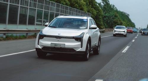 哪吒U,哪吒汽車,特斯拉,Model X,小鵬